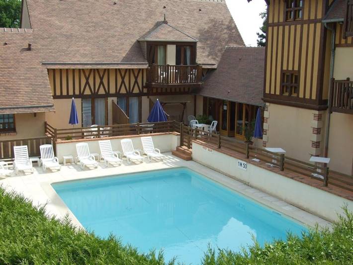 Hôtel pour 2 personnes, avec jardin ainsi que terrasse et piscine à Pennedepie - 4