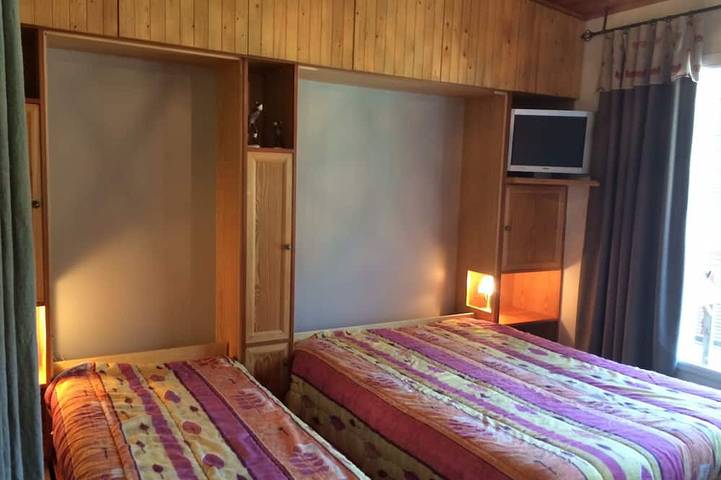 Super Lioran Chalet Individuel Tout Confort 8 Couchages in Le Lioran, Laveissière
