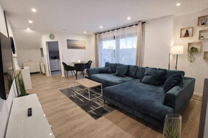 Ferienwohnung für 3 Personen, mit Balkon und Terrasse sowie Ausblick in Rödermark
