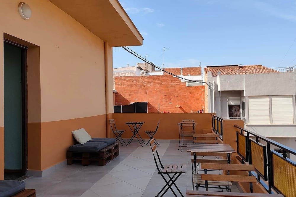 Entire apartment, Pensión Benavente. 1 - (Playa 1,5km / -3min in Moncofa, Costa del Azahar