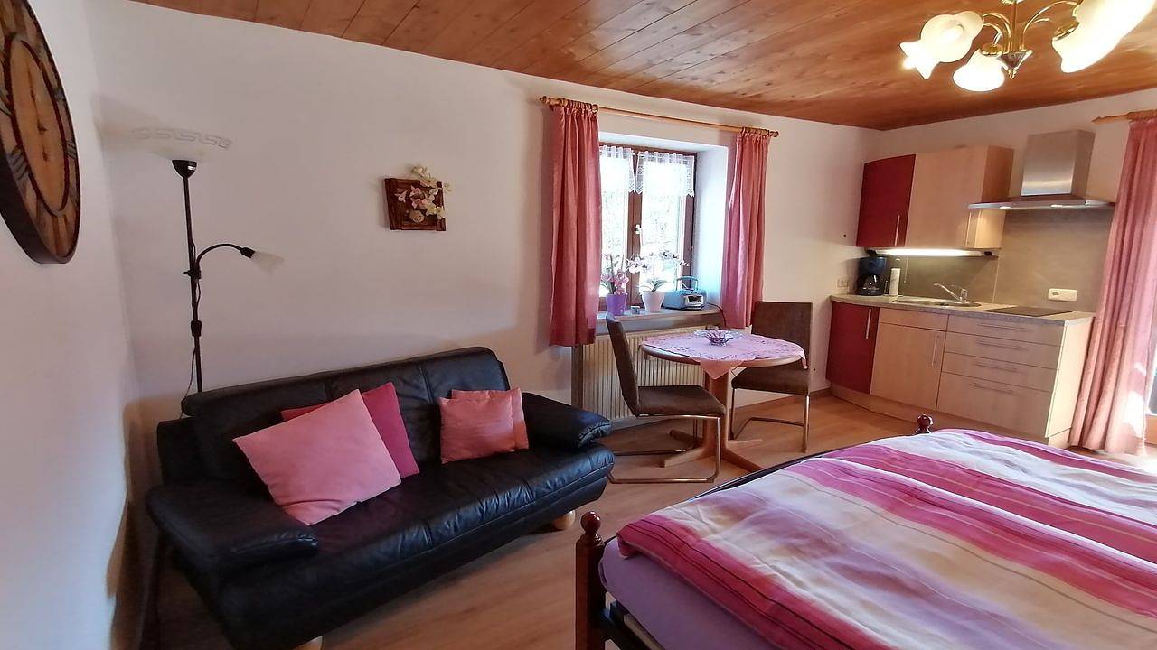 Ganze Ferienwohnung, Ferienwohnung für 2 Personen (22 m²) in Bad Bayersoien in Bad Bayersoien, Bayerische Alpen