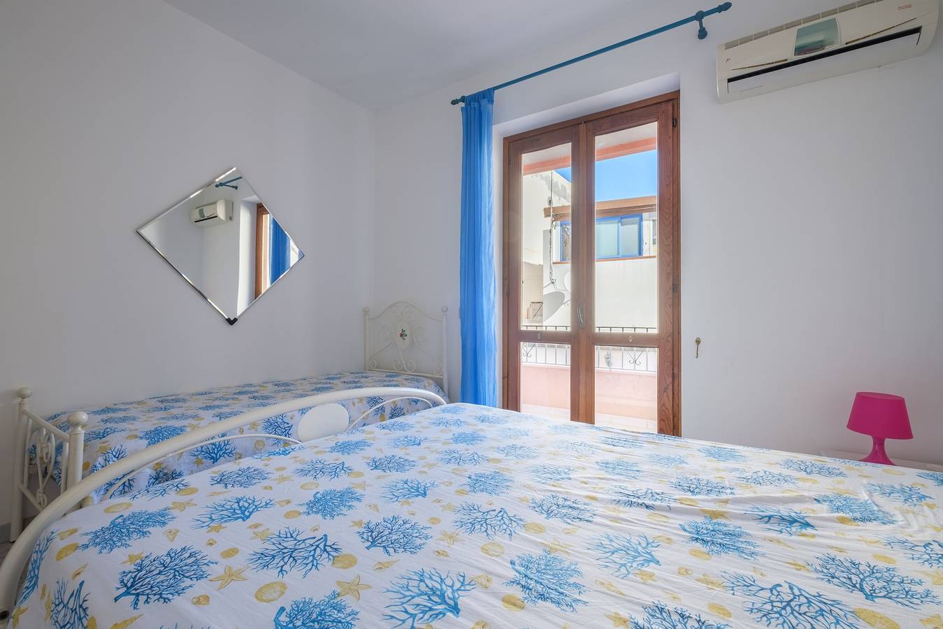Entire apartment, Holiday Apartment "Case Vacanza Armando Bilo Filicudi" with Shared Terrace & Wi-Fi in Lipari