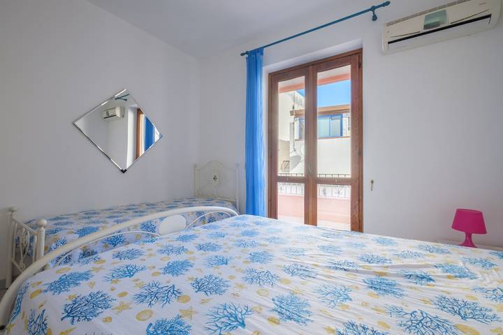 Gîte pour 5 personnes, avec Balcon et Jardin à Lipari - 3