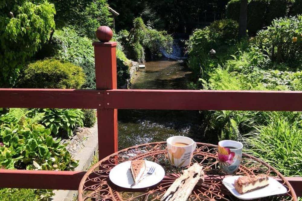 Ganze Wohnung, Ferienwohnung Amselnest - Ferienwohnung am Bach in Lügde, Kreis Lippe