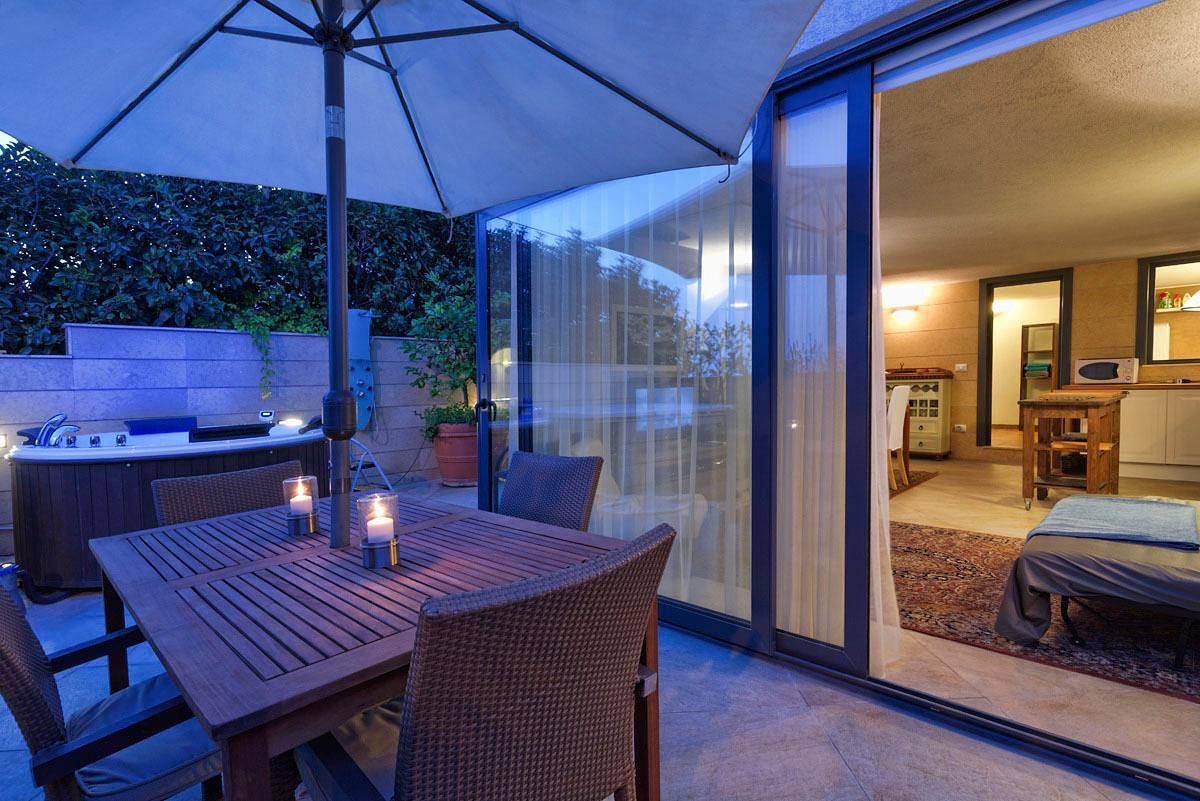 Ganze Wohnung, Narciso, mit Jacuzzi und Blick in Marina di Ragusa, Ragusa Provinz