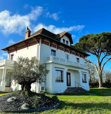 Hôtel pour 2 personnes, avec jardin et terrasse, animaux acceptés à Rion-des-Landes