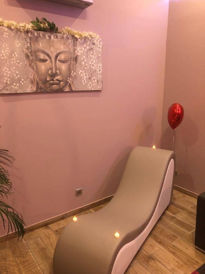 Appartement entier, L Eden et sa love room avec balnéothérapie in Maisons-Alfort, Val-de-Marne