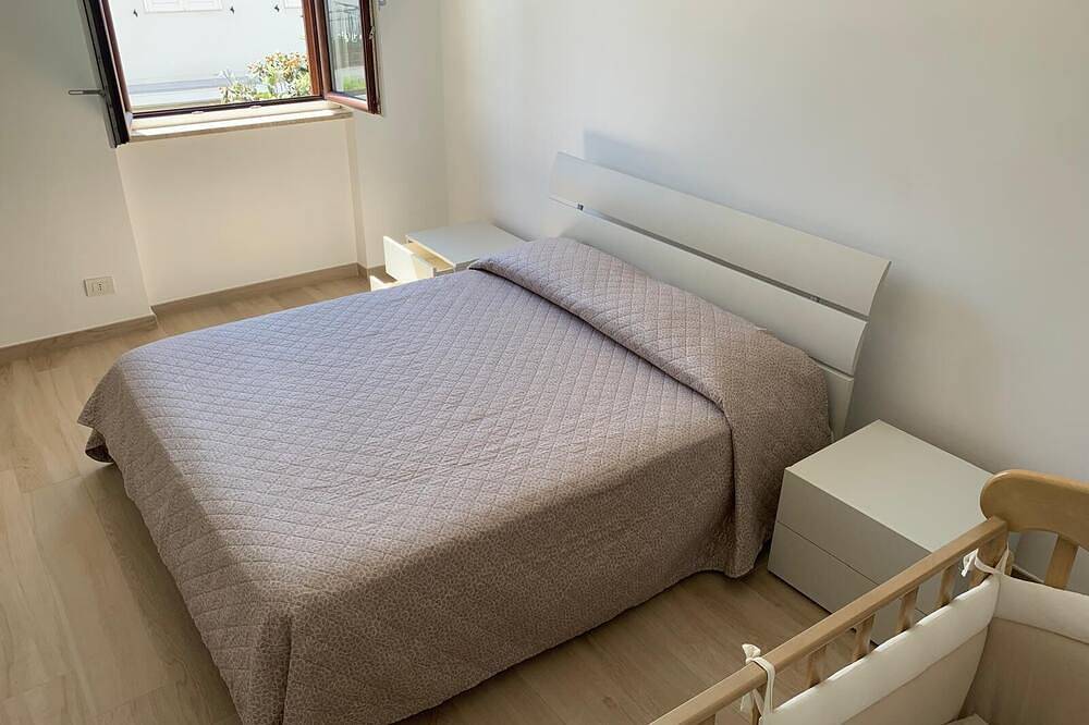 Ganze Wohnung, Grandma Pina's house. Apartment a short distance from the sea with air conditioning in Torre Canne, Salento