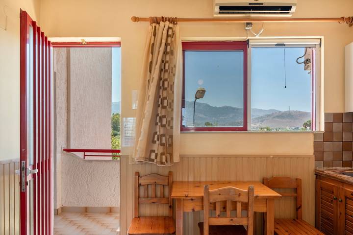 Ferienwohnung für 4 Personen, mit Balkon und Garten sowie Kinderpool und Seeblick auf Kos - 3