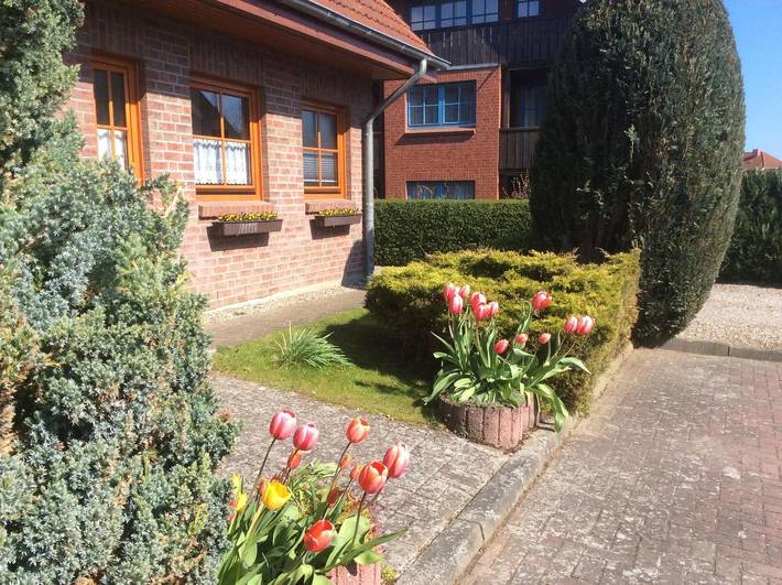 Ferienwohnung für 5 Personen, mit Balkon/Terrasse und Terrasse sowie Garten