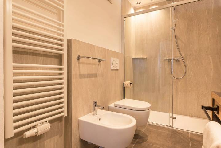 Appartamento "Planerhof Edelweiss" con vista sulle montagne, terrazza comune e Wi-Fi in Pardell, Funes