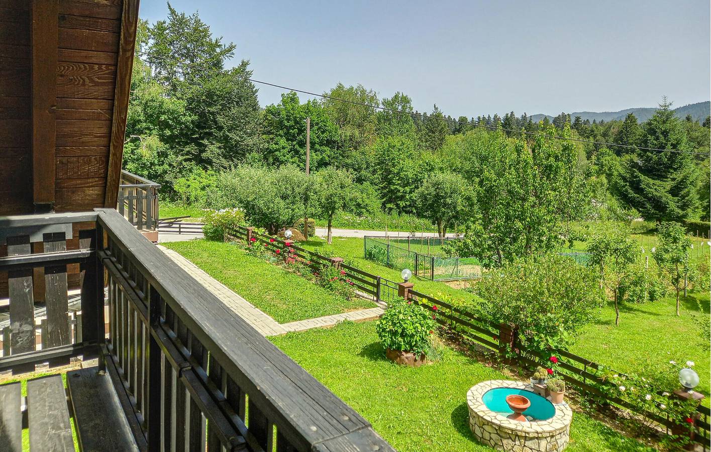 Gemütliche 2-Zimmer-Wohnung mit Terrasse in der Nähe des Flusses Lokvarka in Primorje-Gorski Kotar