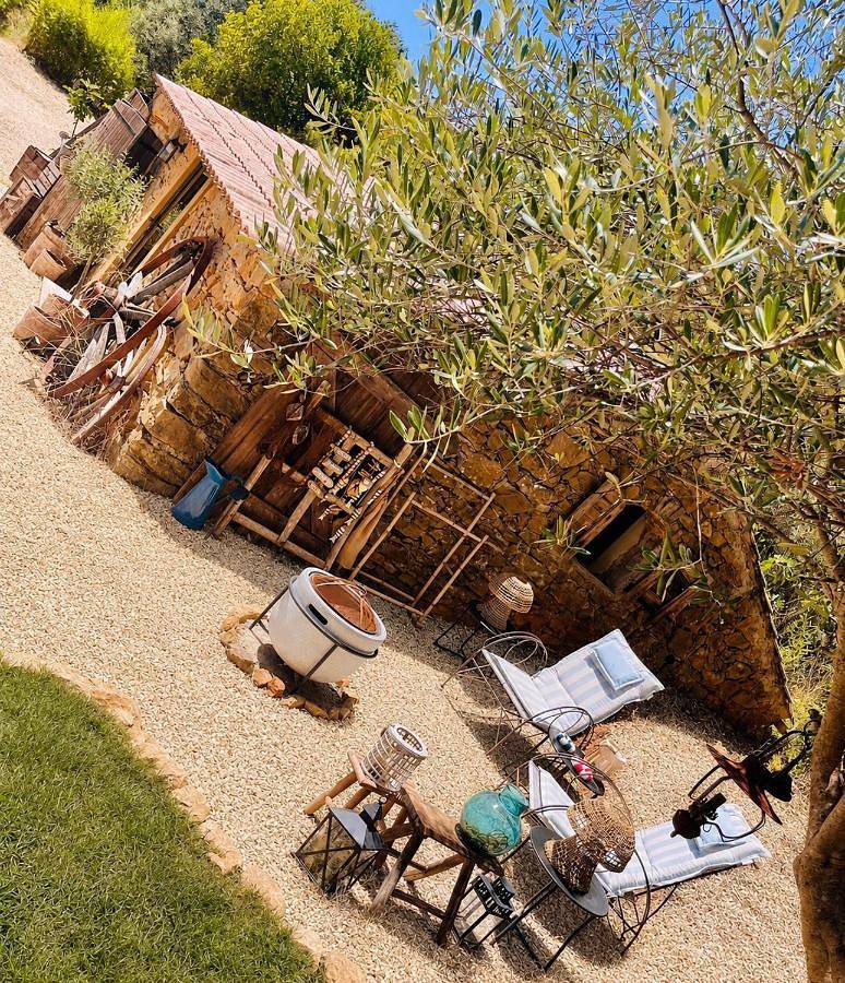 Authentique bergerie en pierre avec jacuzzi, piscine et massages La grange des amoureux in Le Beausset, Côte méditerranéenne (France)