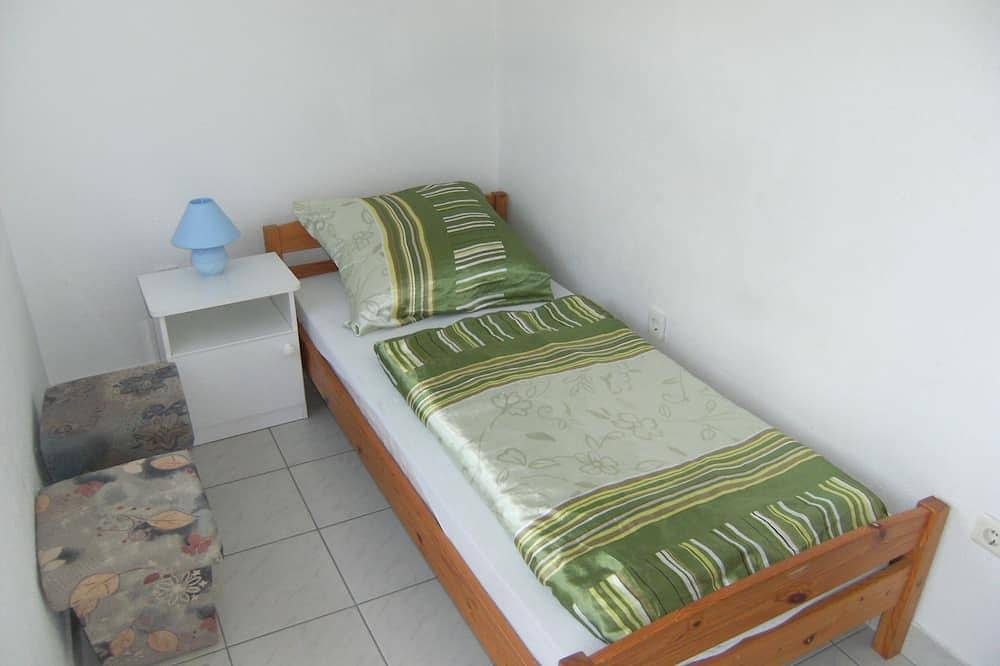 Holiday home for 5 guests with 70m² in Balatonszárszó (110535) in Balatonszárszó, Southern Shore of Lake Balaton