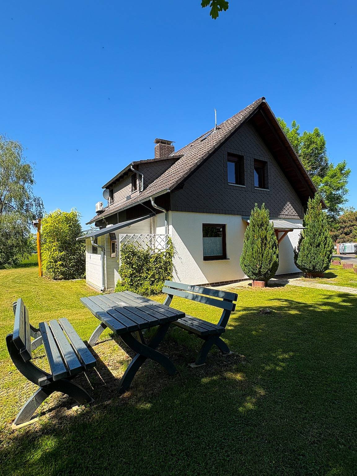 Ferienhaus 'Landhaus Holly' mit privater Terrasse, Wlan und Klimaanlage in Silbersee, Frielendorf