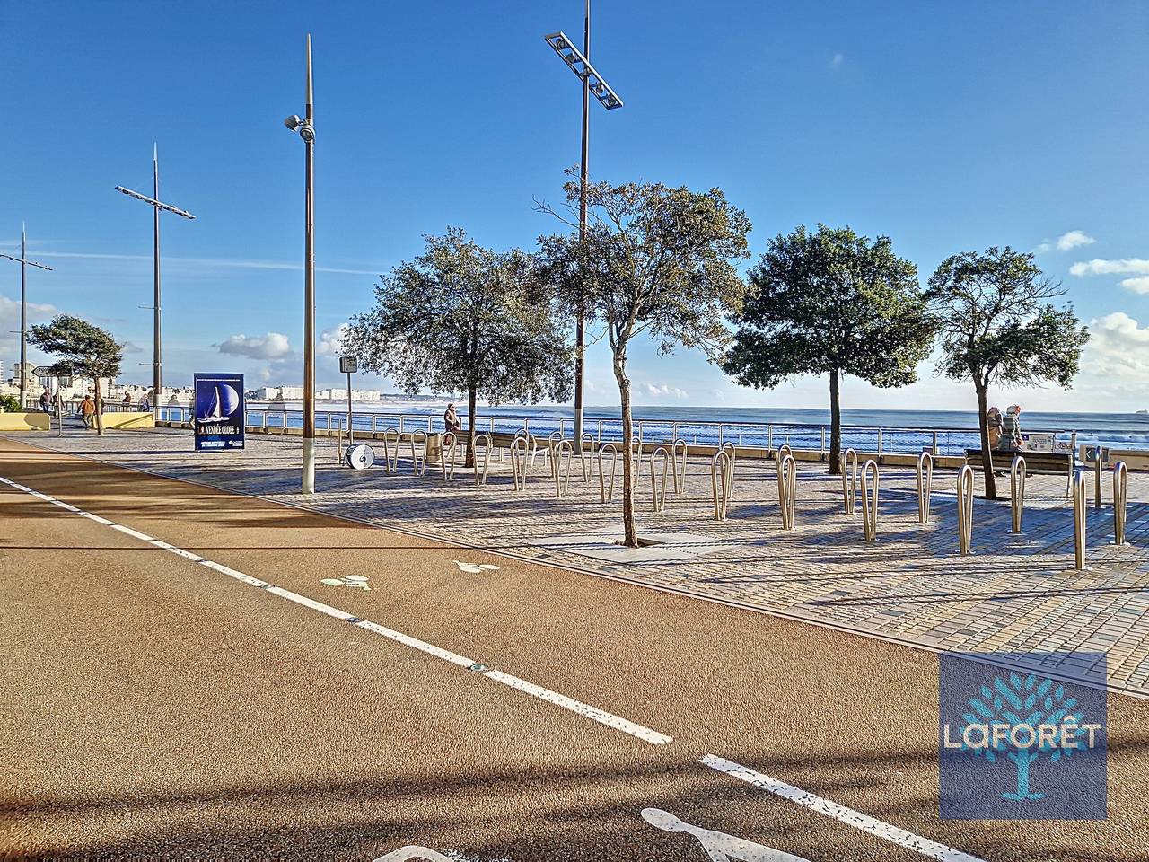 Entire apartment, Beachfront T4 Apartment with Garage – Les Sables d'Olonne in Les Sables-d'Olonne, Vendée