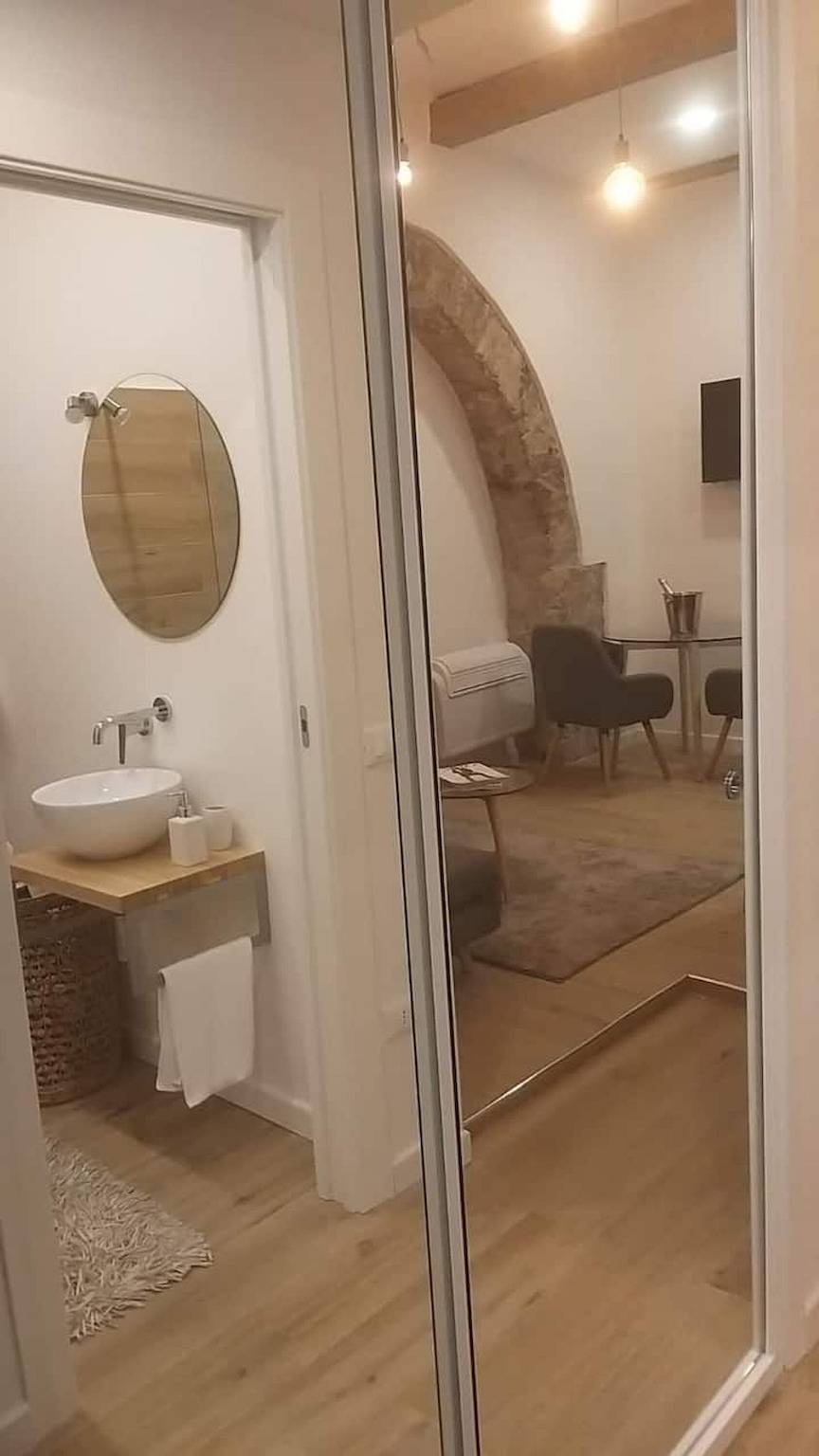 Apartamento entero, Apartamento 'Appartamento Luxury - Mare' con vistas al mar y aire acondicionado in Terracina, Agro Pontino