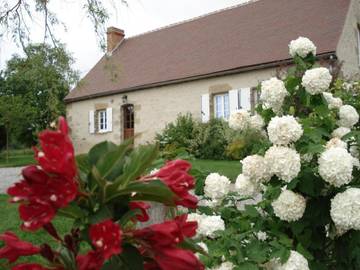 Gîte pour 6 personnes, avec terrasse et jardin à Deux-Chaises