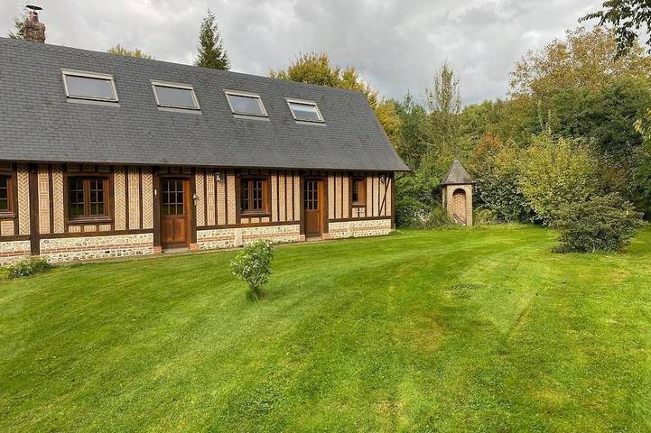 Location de vacances pour 6 personnes, avec terrasse et jardin dans Auzouville-l'Esneval