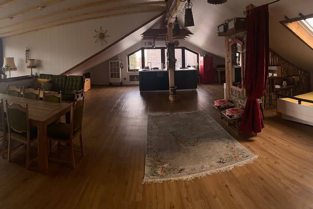 Ganze Wohnung, Großzügige Wohnung mit Panoramablick über Bingen und das Rheintal in Bingen am Rhein, Landkreis Mainz-Bingen