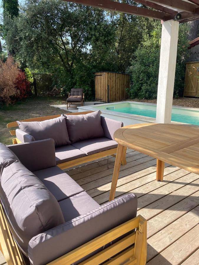 Villa pour 11 personnes, avec piscine ainsi que terrasse et jardin - 1