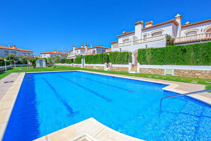 Casa de vacaciones para 6 personas, con terraza y jardín - 1