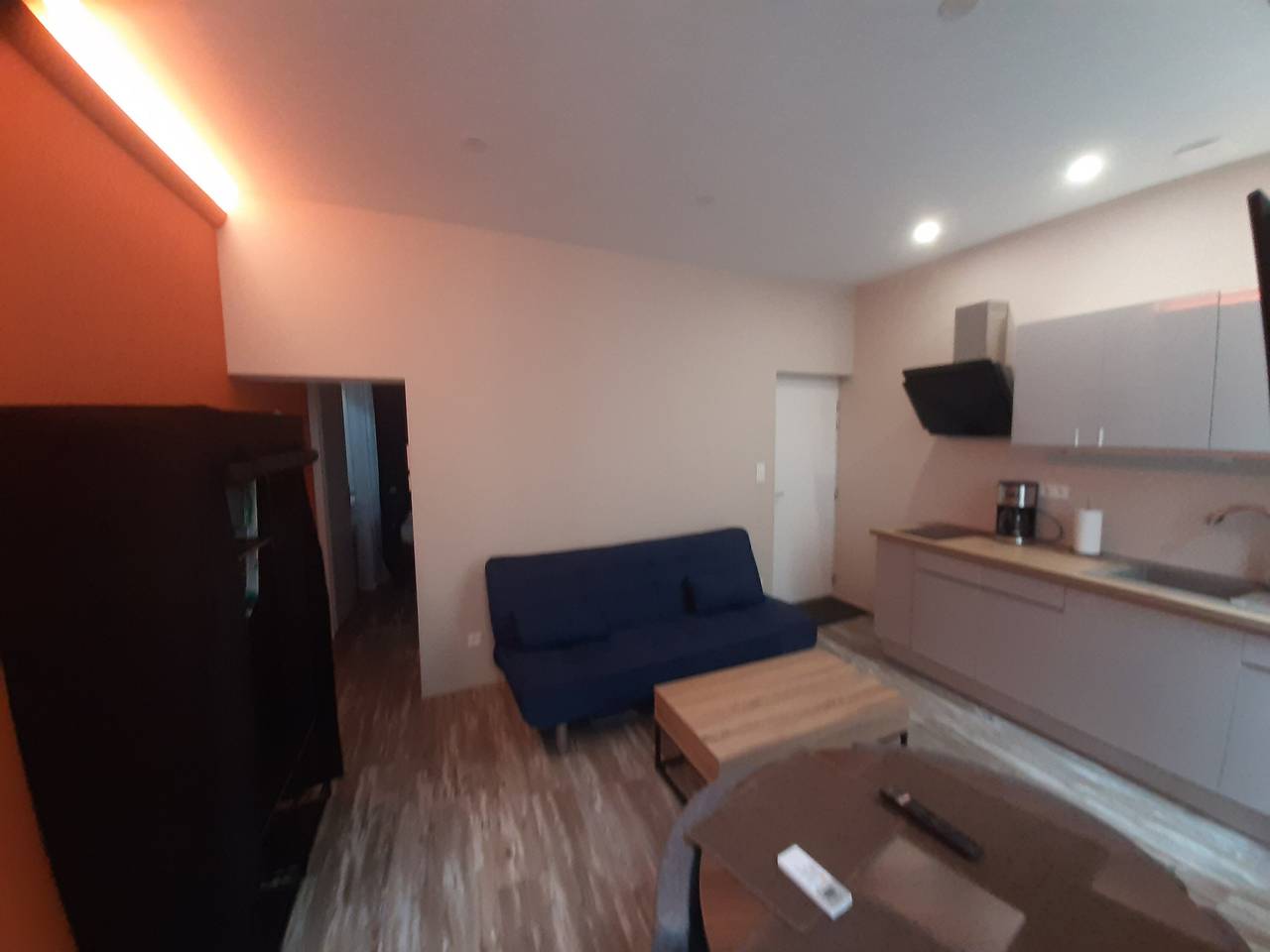 Apartamento entero, Apartamento '106 - T2 Cosy' con Wi-Fi y aire acondicionado in Bourg-Saint-Andéol, Privas
