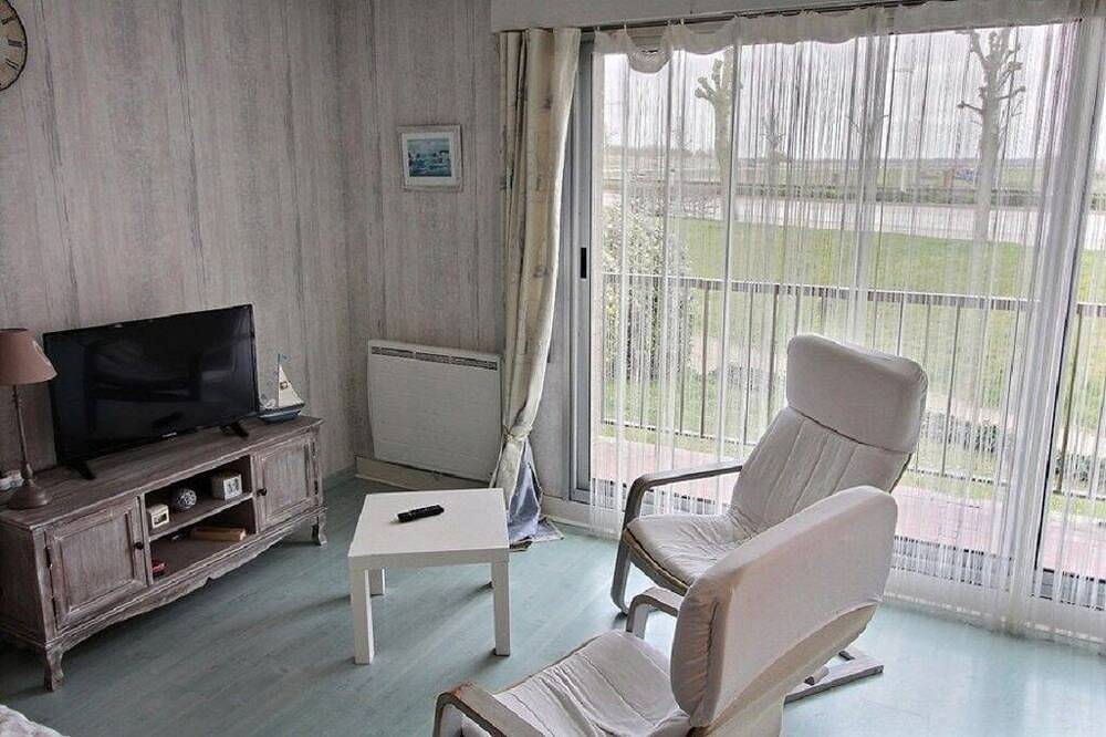 Entire apartment, Residence facing the port in Le Crotoy, Abbeville region