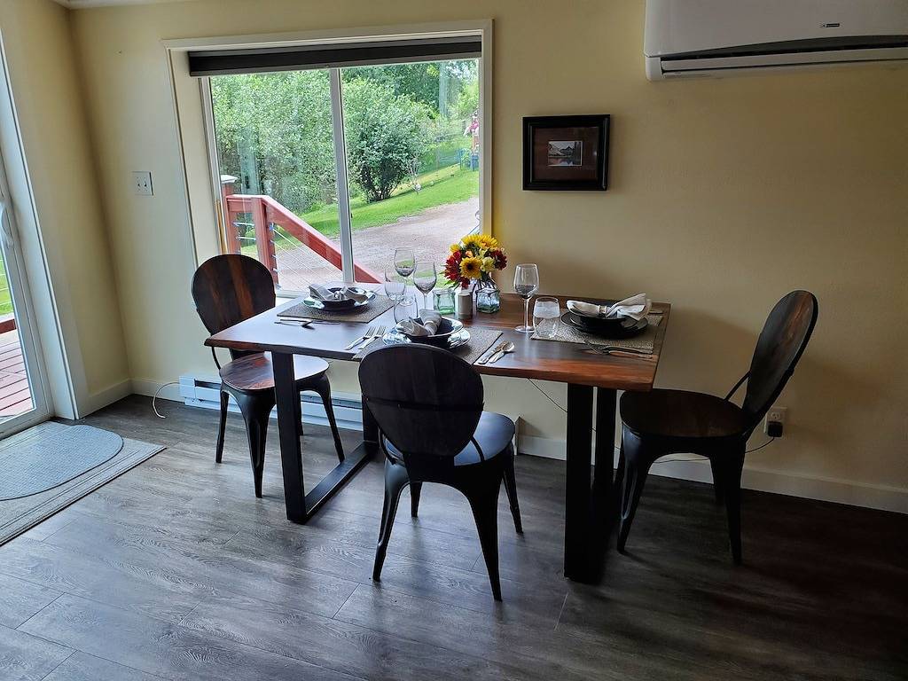 Spacious one bedroom plus Bungalow off O'Keefe Creek in Missoula, Lolo Nationalwald