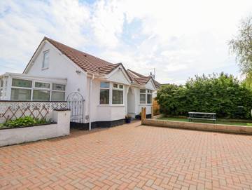 Cottage for 8 People in Flintshire, North-Wales, Photo 1