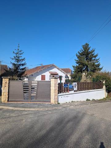 Gîte pour 8 personnes, avec jardin et vue, animaux acceptés à Villers-Allerand