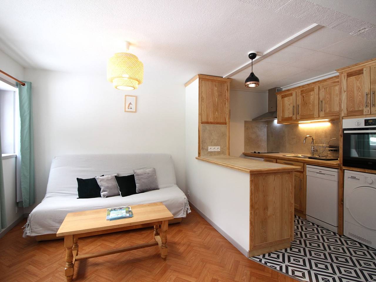 Appartement entier, Bel appartement F2 bis avec balcon et parking, Mont-Dore in Mont-Dore, Parc naturel régional des Volcans d'Auvergne