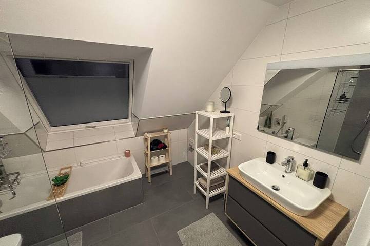 Apartamento entero, 2room. Duplex apartment - roof terrace, whirlpool, elevator, air conditioning, close to clinic in Bad Salzuflen, Distrito de Lippe