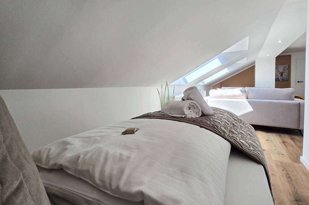 Ganze Wohnung, Alpha Apartments: Central Charm, Skylight Comfort in Dortmund, Ruhrgebiet
