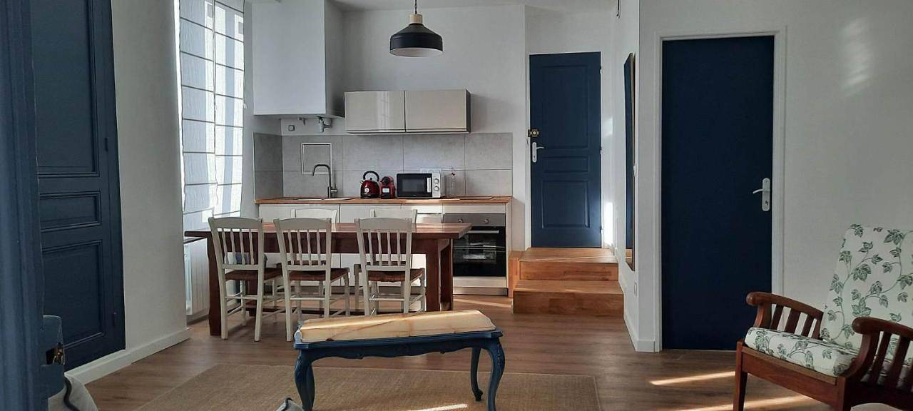 Appartement entier, One-Bedroom Apartment in Oyonnax, Nantua