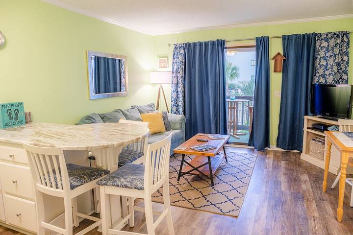 Vacation apartment for 5 people, with pool and balcony - 1