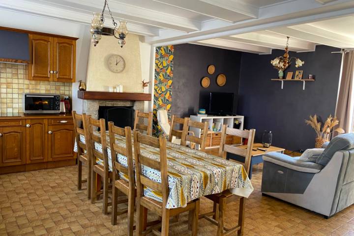 Location de vacances pour 6 personnes, avec jardin, animaux acceptés à Le Vivier-sur-Mer - 2