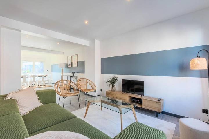 Gîte pour 8 personnes, avec jardin et terrasse à La Madeleine - 3