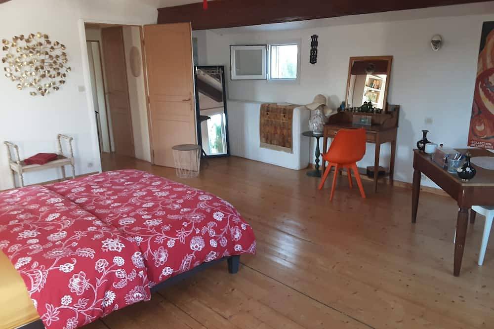 Welcome to this cosy little 40 sq. m. nest with access to the garden. in Vauvert, Region de Nimes