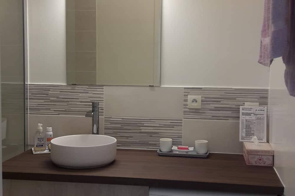 Appartement entier, Face à l'océan, 2 pièces au rez de chaussée proche du centre et  des commerces. in Saint-Brevin-les-Pins, Côte de Jade