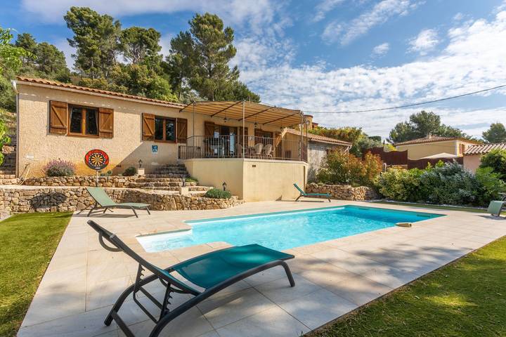 Casa de Férias 'Villa La Couaste Profitez De La Vie' com Piscina Privada, Wi-Fi e Ar Condicionado in Lorgues, Draguignan (Região)