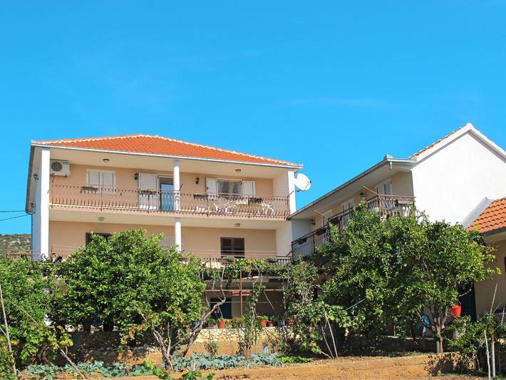 Ferienwohnung für 6 Personen, mit Balkon und Garten in Marina - 4