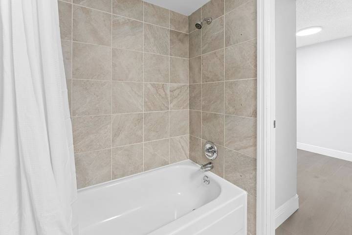 Vacation rental for 6 people, with pool and balcony in Satellite Beach