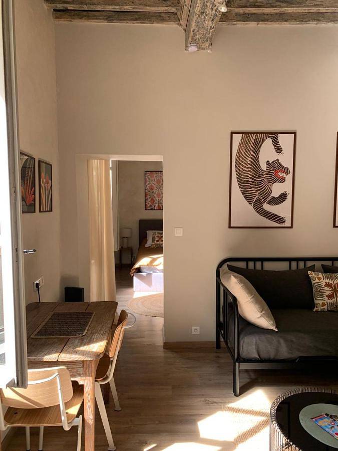 Appartement entier, One-Bedroom Apartment in Uzès, Région de Nîmes