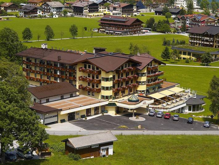 Hotel für 2 Personen, mit Pool und Garten sowie Seeblick in Eben am Achensee - 4