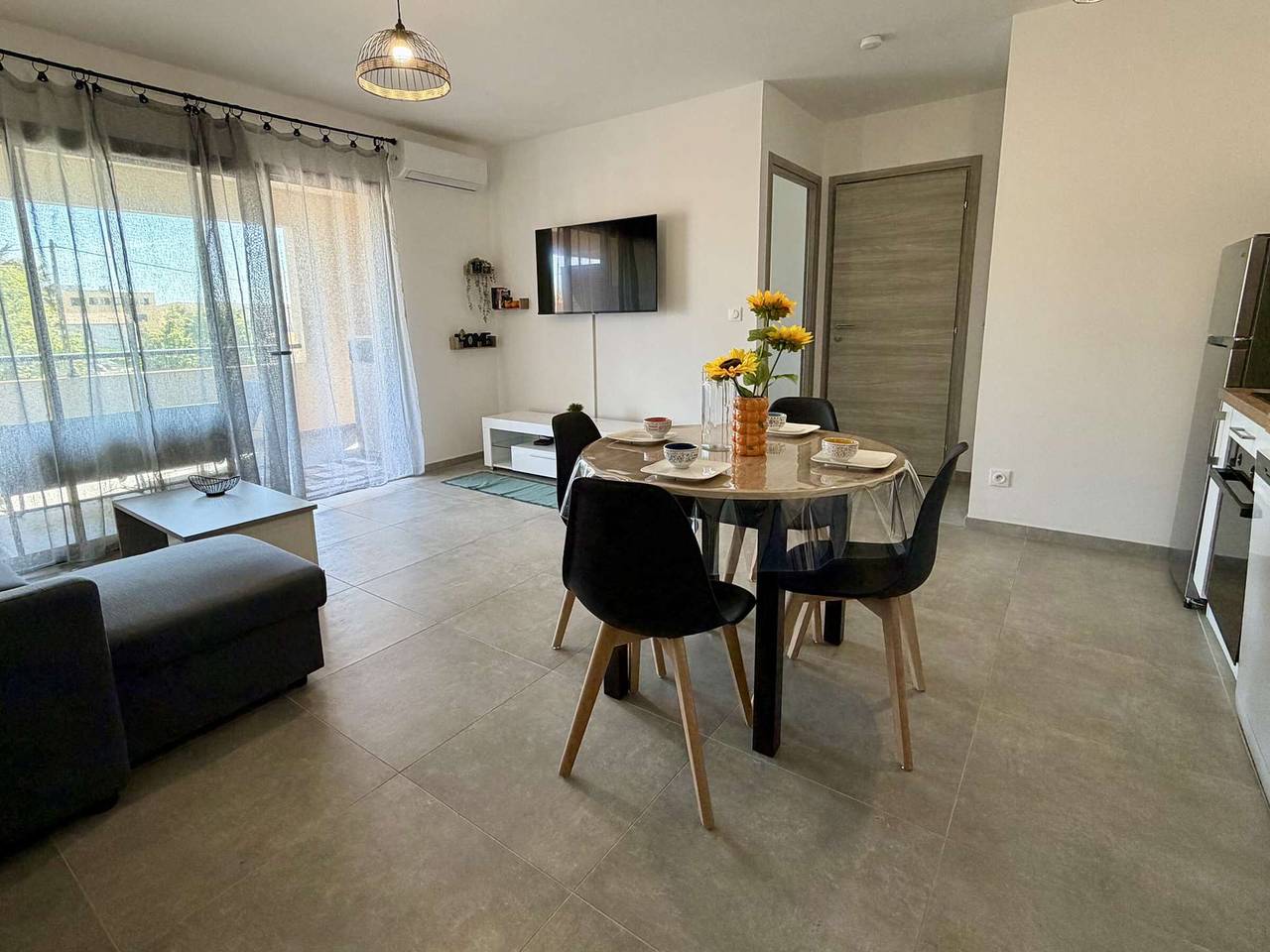 Appartamento intero, New apartment, Ac, parking - 2 guests in Folelli, Penta di Casinca
