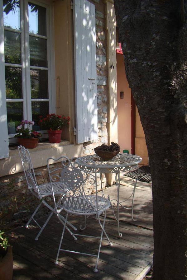 Small Double or Twin Room in Villeneuve-les-Corbières, Côte méditerranéenne (France)