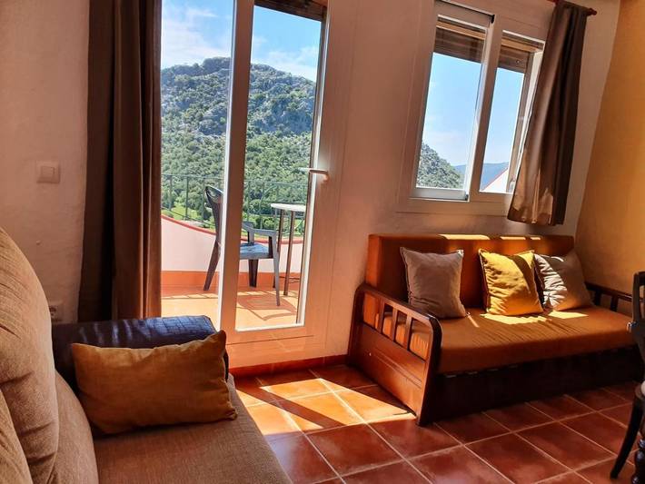 Casa rural con piscina para 4 personas, con vistas además de piscina y jardín en Sierra de Cádiz - 3