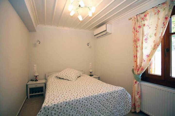 Lux. Villa, ruhig, Aussicht! in Skopelo Dorf, 10 Minuten zu Fuß von der Stadt, Strand, kein Auto ne in Skopelos Stadt, Sporaden