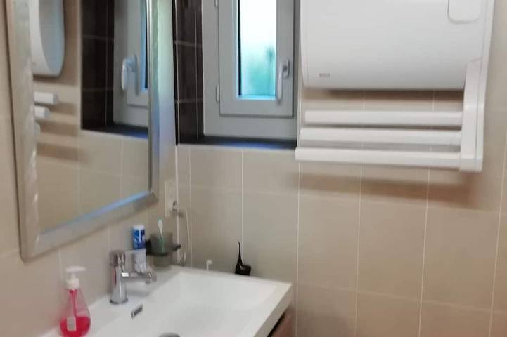 Gîte pour 5 personnes, avec balcon à Bernex - 4